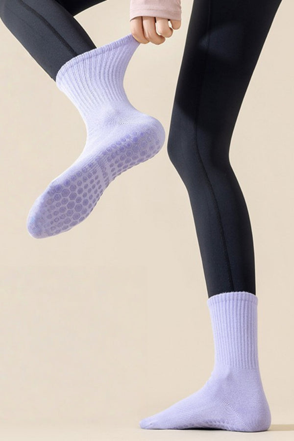 Non Slip Silicone Grip Mid Calf Yoga Socks for Pilates and Indoor Fitness