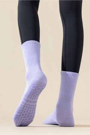 Non Slip Silicone Grip Mid Calf Yoga Socks for Pilates and Indoor Fitness