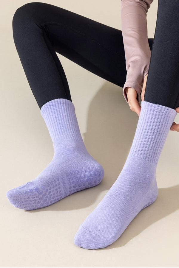 Non Slip Silicone Grip Mid Calf Yoga Socks for Pilates and Indoor Fitness