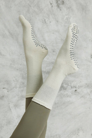Non Slip Sweat Absorbing Yoga Fitness Toe Socks