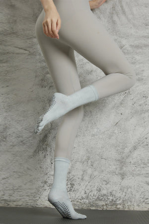 Non Slip Sweat Absorbing Yoga Fitness Toe Socks